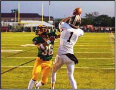 Wide receiver Gavin Fenneken hauls one in for six.