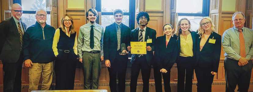 PHS mock trial state qualifying team at Wood County Courthouse.