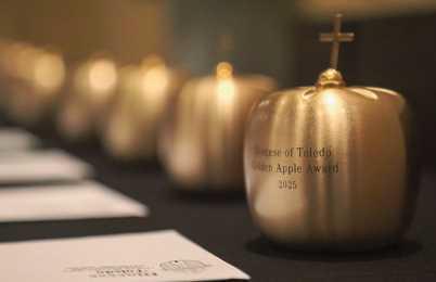 St. Rose teacher wins Golden Apple