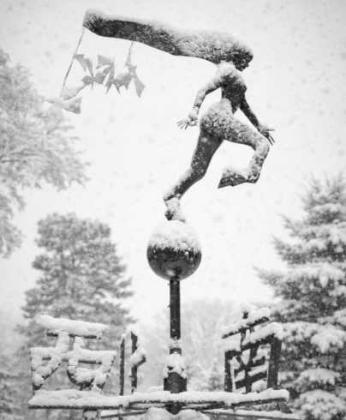 Perrysburg Sculpture Walk winter photo contest returns