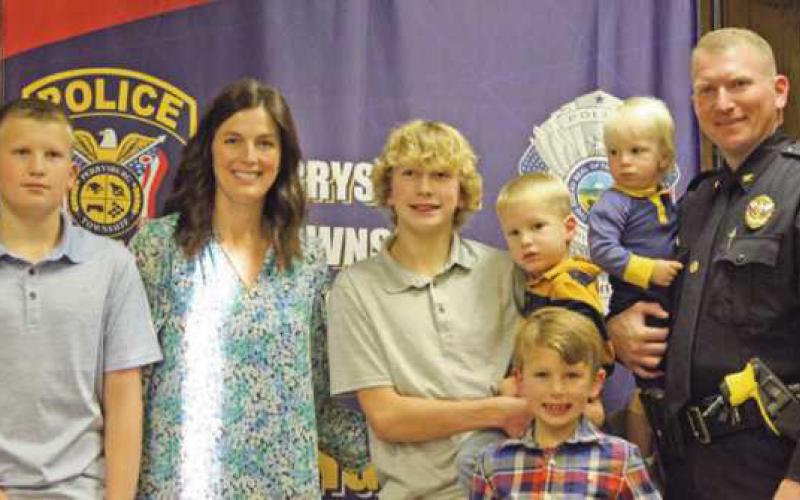 Perrysburg Township police chief, deputy chief administered oaths of office