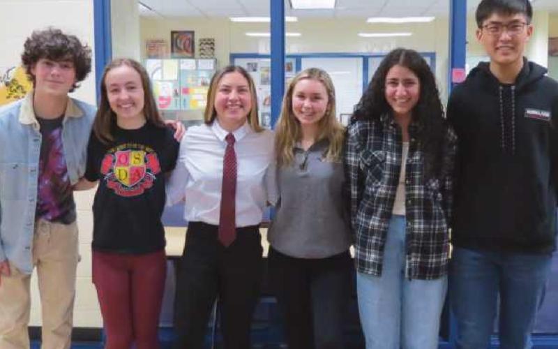 Speech and debate has two state finalists among record 22 qualifiers