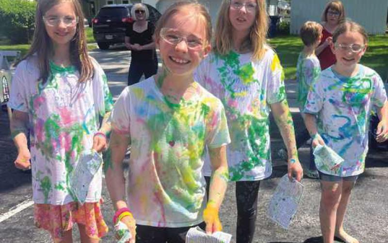 Zoar kicks off summer with ‘stained glass’ fun