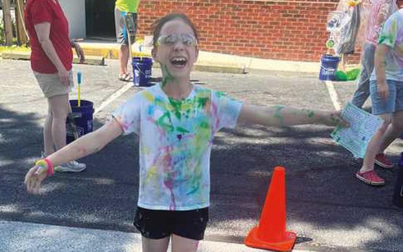Zoar kicks off summer with ‘stained glass’ fun