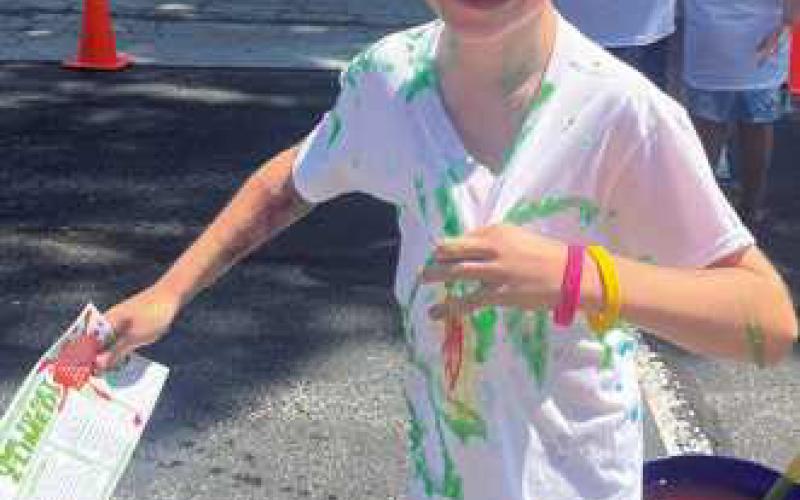 Zoar kicks off summer with ‘stained glass’ fun