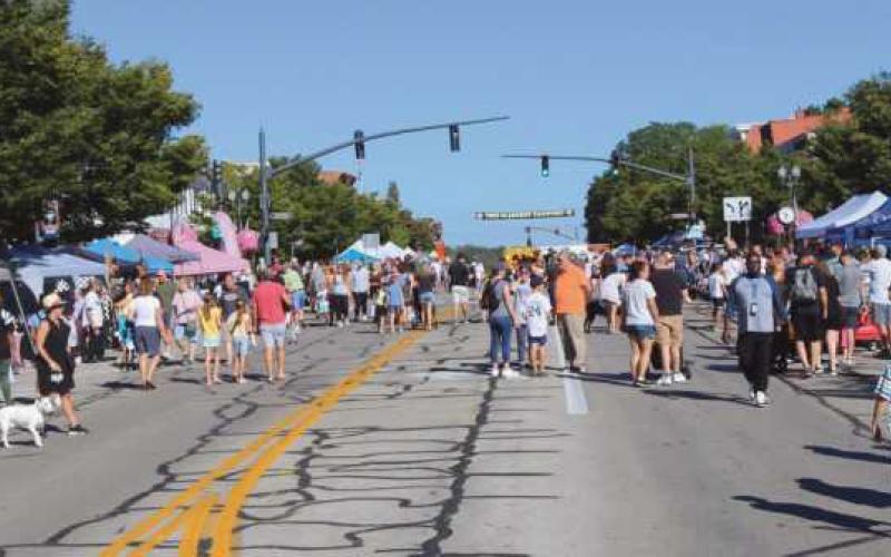 Perrysburg celebrates at homecoming parade and festival