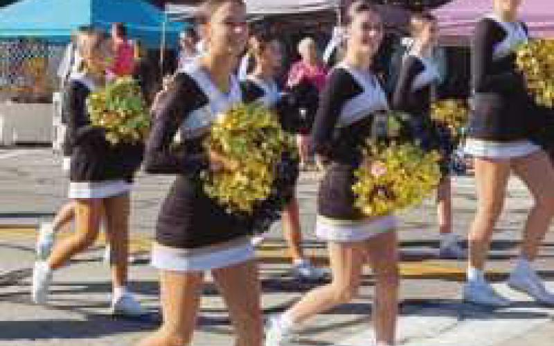 Perrysburg celebrates at homecoming parade and festival
