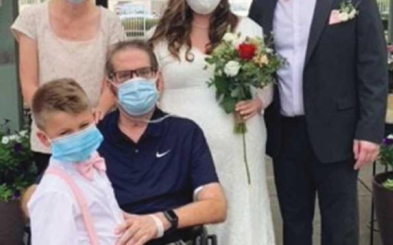 Erik with his daughter and family.