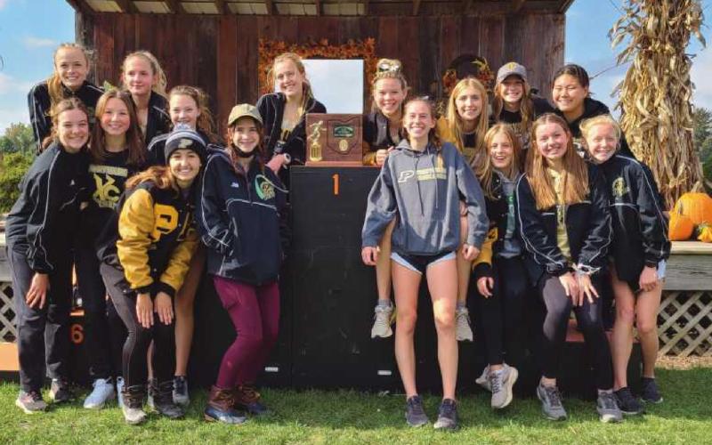 Yellow Jackets cross country team wins district championship