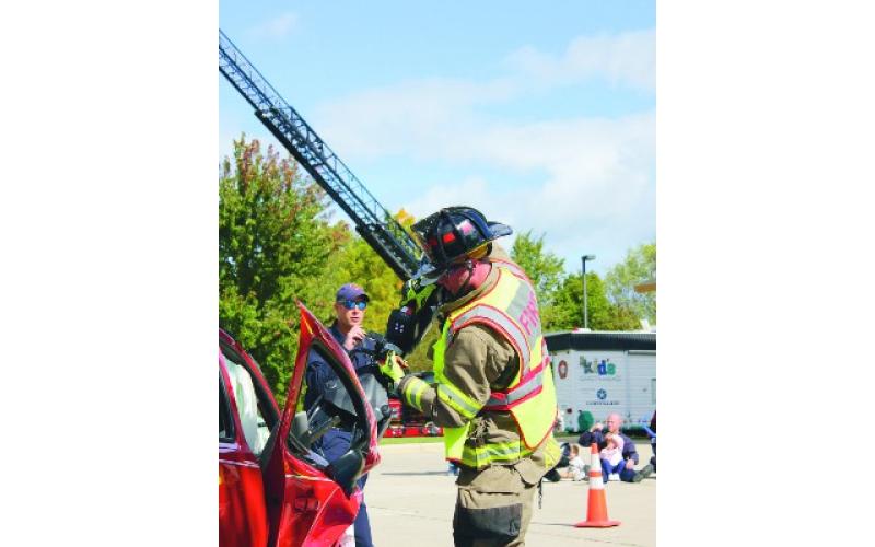 Perrysburg Twp. public safety departments host open house, recognize resident Doug Pratt for his dedication to the township