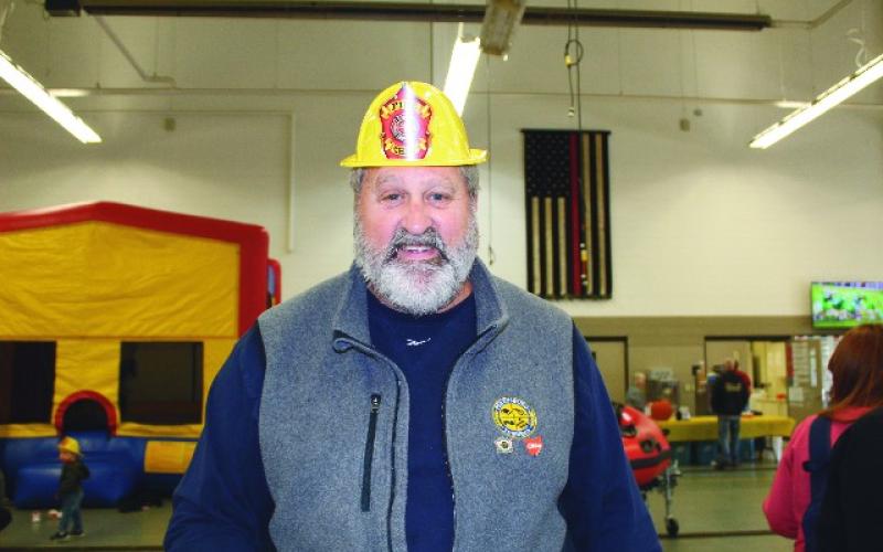 Perrysburg Twp. public safety departments host open house, recognize resident Doug Pratt for his dedication to the township
