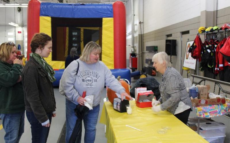 Perrysburg Twp. public safety departments host open house, recognize resident Doug Pratt for his dedication to the township