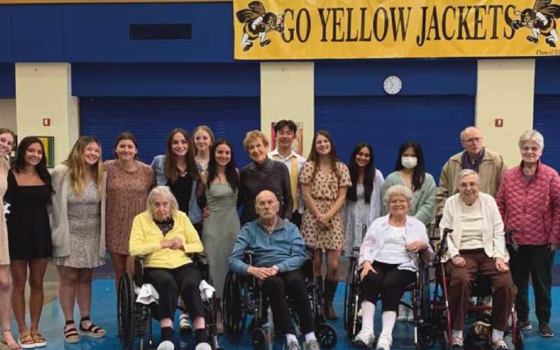 Seniors prom a big hit with Kingston residents