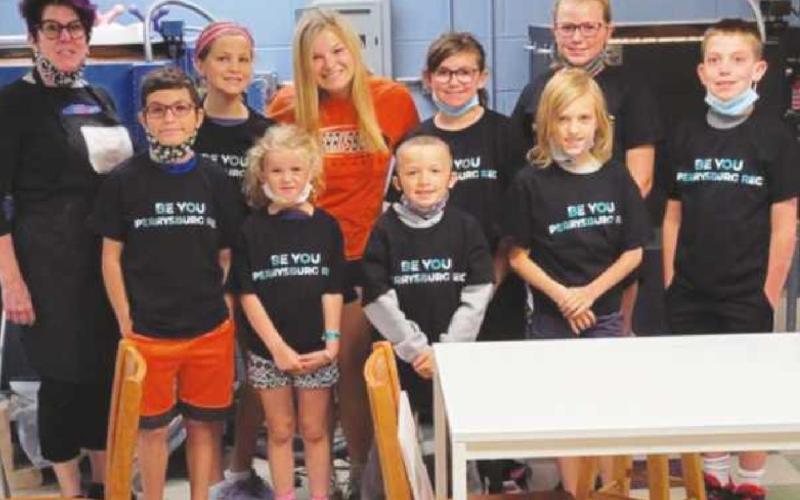 Recreation campers learn to work glass