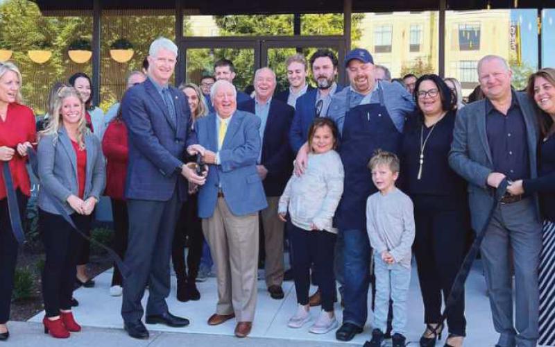 Claude’s Prime Seafood holds ribbon cutting