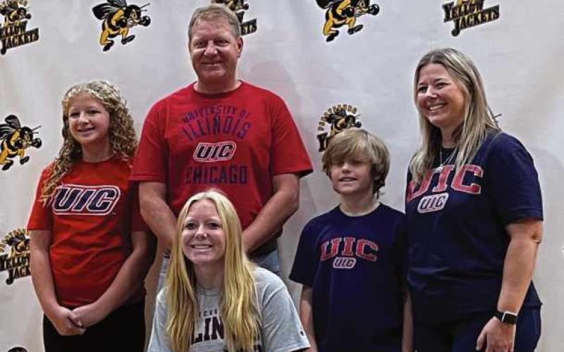 Natalie Sanders—University of Illinois at Chicago swimming.