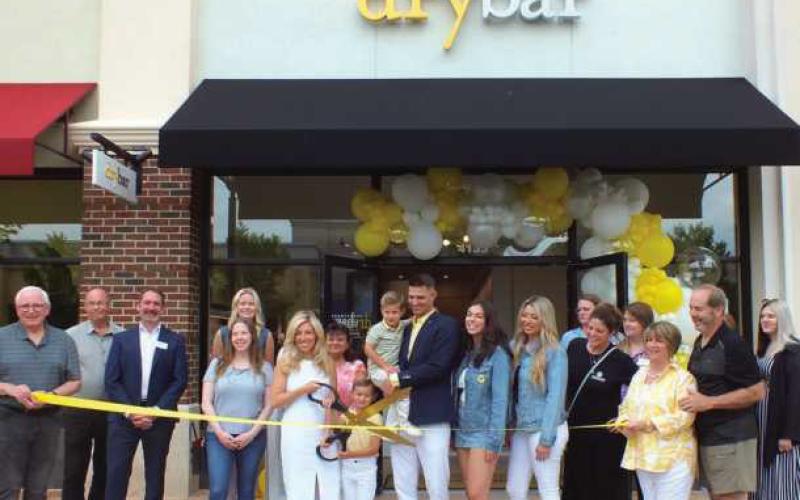 Hair salon opens at Levis Commons