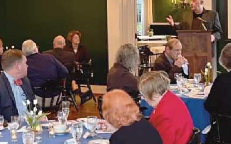 Kazmaier family honored with Hilda Bentley History award