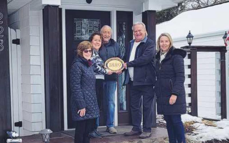 Historic Perrysburg presents two plaques