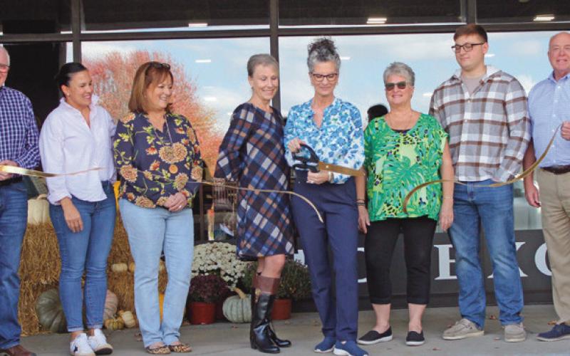 Gilded Exchange hosts grand opening at Country Charm