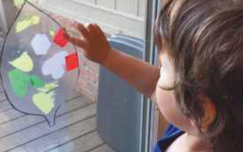 Easy autumn suncatcher