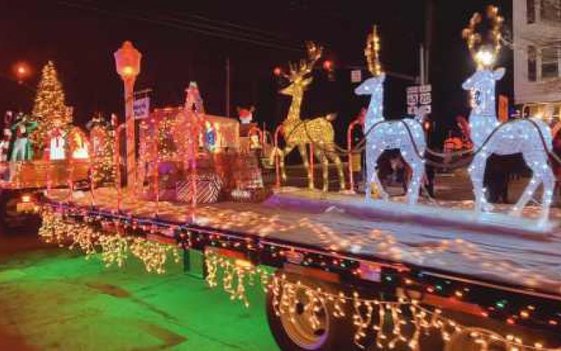 Perrysburg celebrates Home for the Holidays