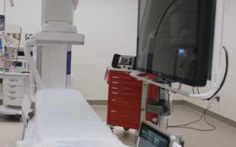 Mercy Health Perrysburg opens cath lab, hosts Christmas tree lighting