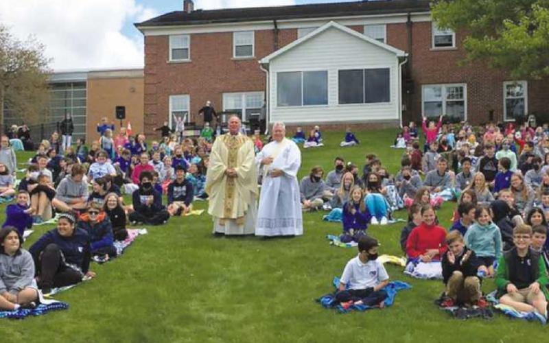 St. Rose students celebrate all school Mass outdoors at end of school year