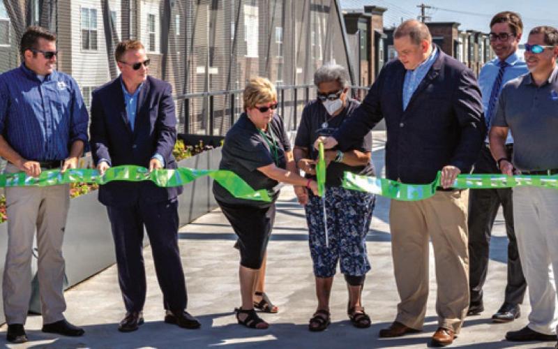 New pedestrian bridge connecting Glass City, International parks dedicated