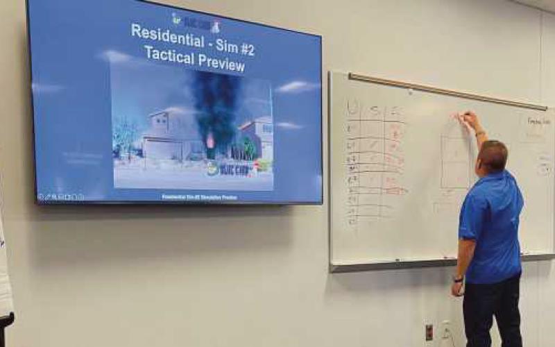 Perrysburg Fire Division certifies new incident commanders