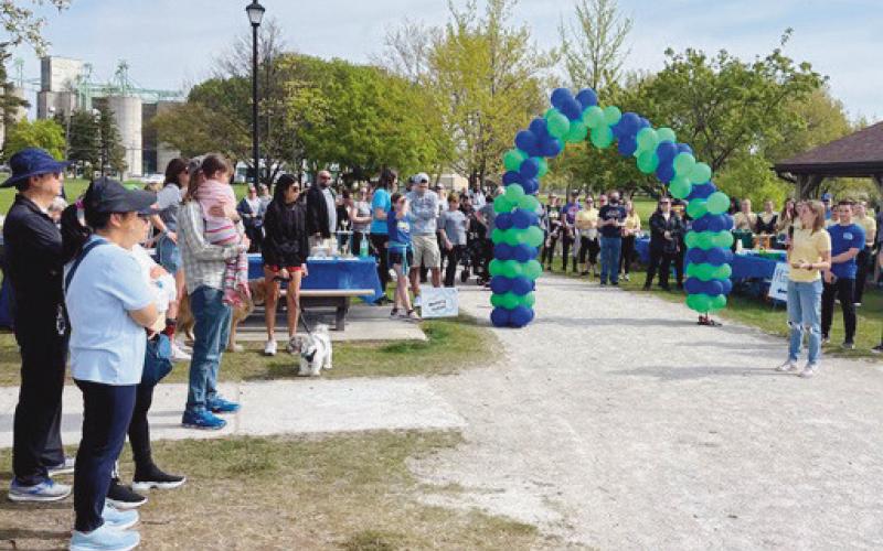 Students participate in the 2023 Harbor Walk for Hope.