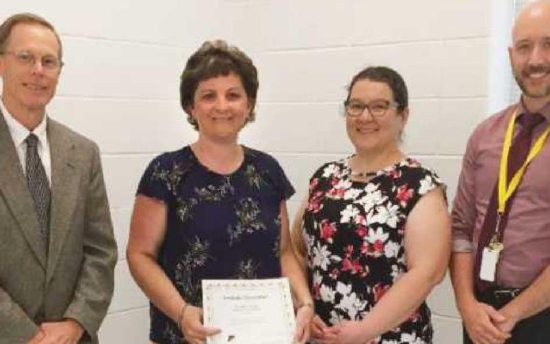 Stoffel receives Shining Star Award
