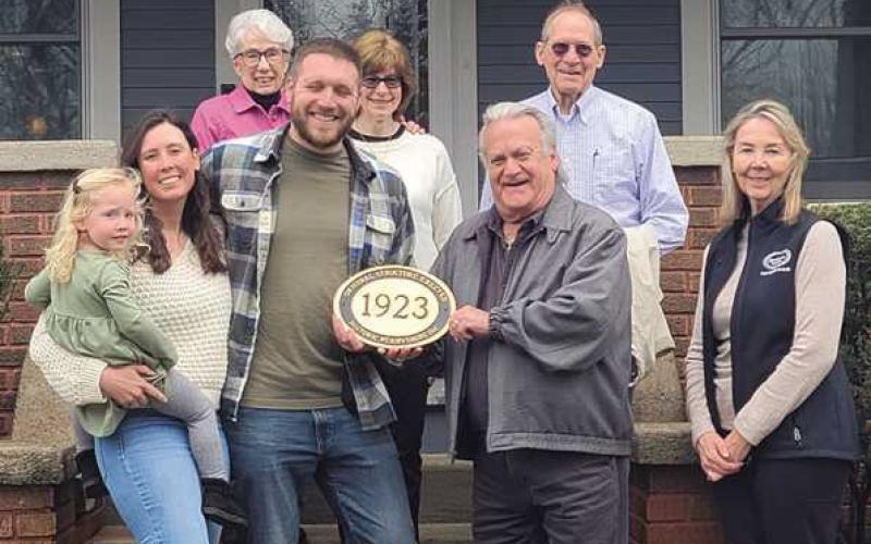 Historic Perrysburg plaque presented