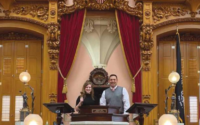 Eighth-grader visits Ohio Statehouse