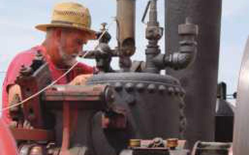 Five Point Steam Threshers host 62nd reunion