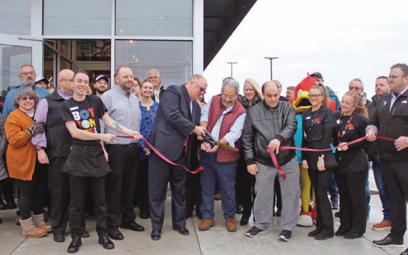 Red Robin opens new restaurant at Crossroads