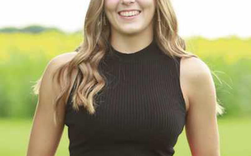 Ella Sibbersen receives LWV scholarship