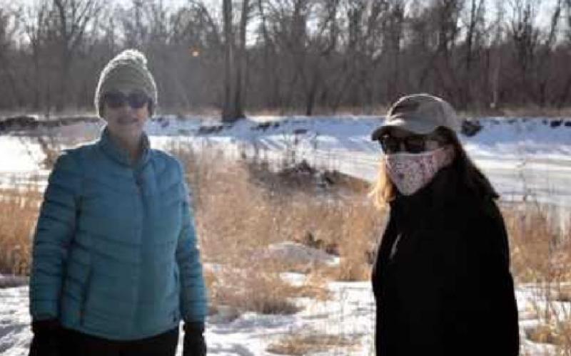 Country Garden Club takes advantage of sunny weather, captures end of winter