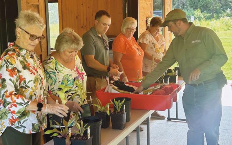 Park district board learns benefits of fall planting