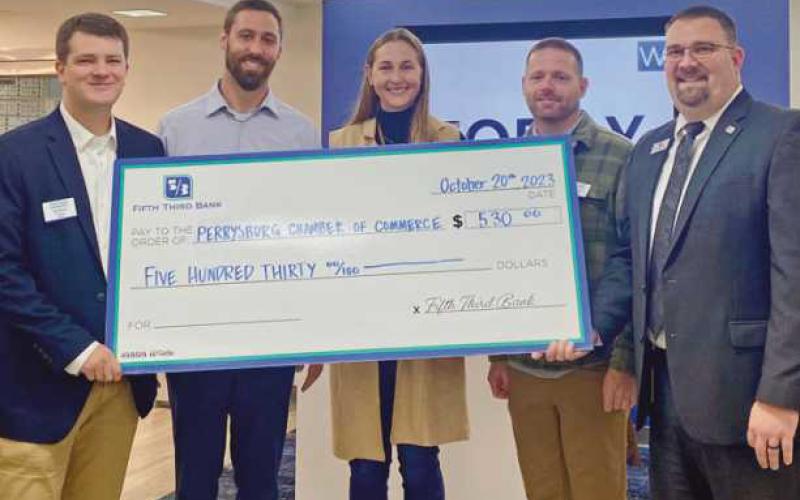Fifth Third at Shoppes at Riverplace celebrates new look, hosts open house