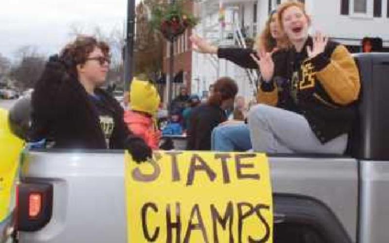 Perrysburg celebrates with Home for the Holidays parade