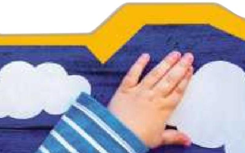 Make a festive wreath from a child’s traced hand