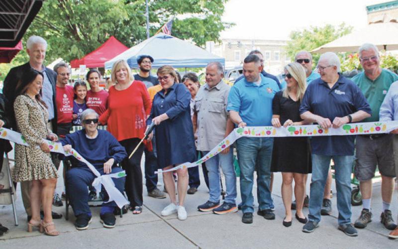 Farmers market enters 25th season in Perrysburg