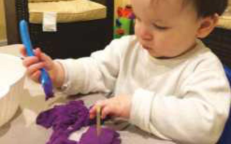 Easy-to-make kinetic sand