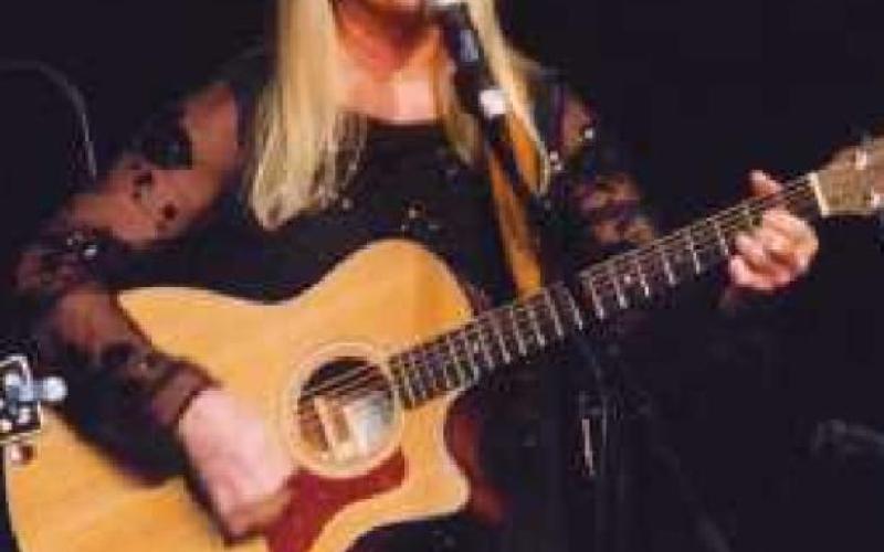 JT and Thunderhill to perform Thursday evening