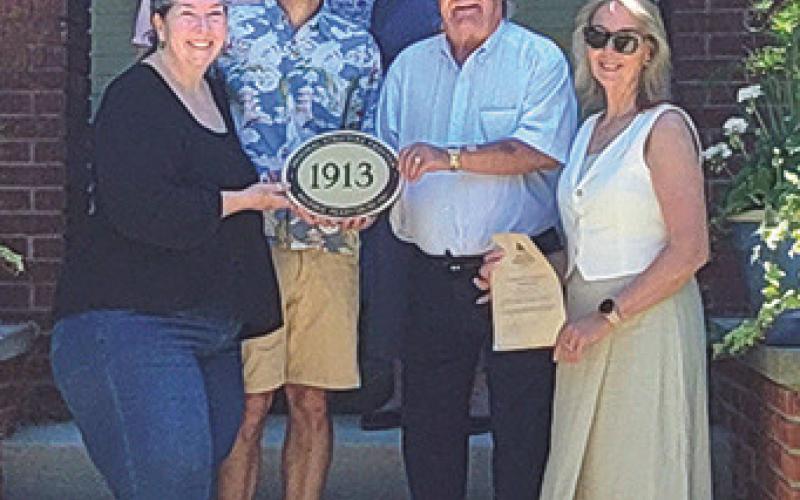 Historic Perrysburg presents two plaques
