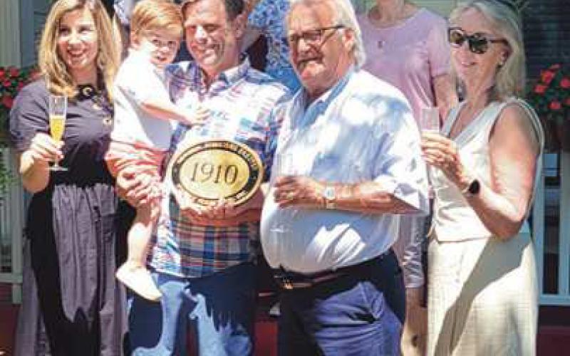 Historic Perrysburg presents two plaques