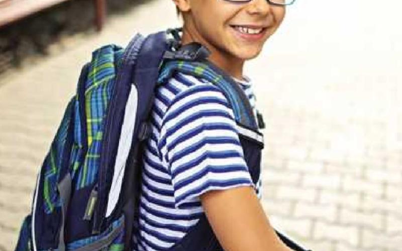 How much should a backpack weigh?