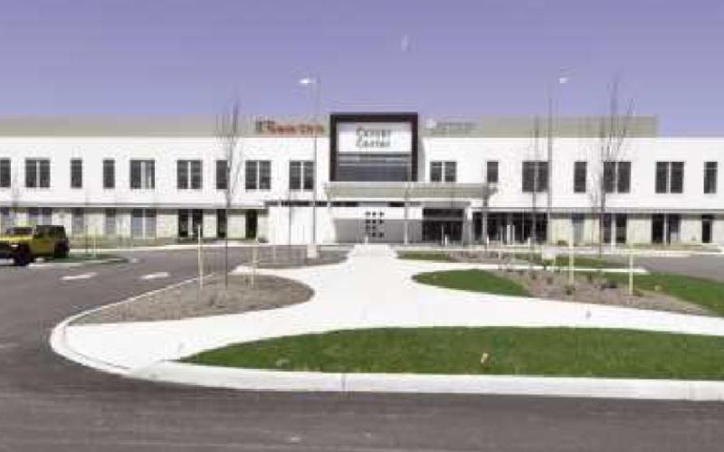 New cancer center holds grand opening