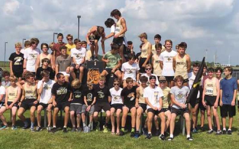 Yellow Jackets take third at Seneca Classic